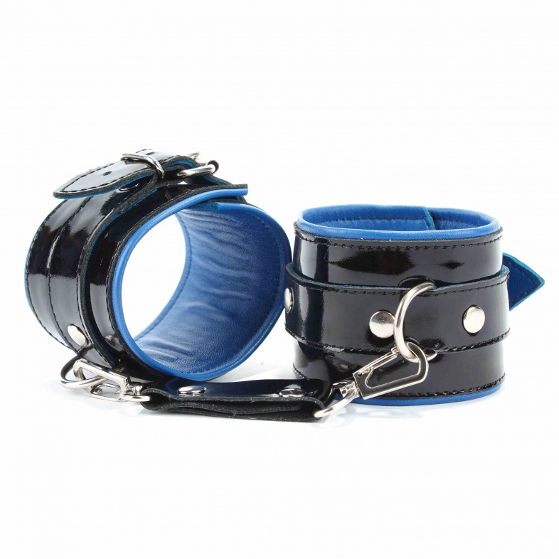 Кожаные наручники черно-синего цвета - фото