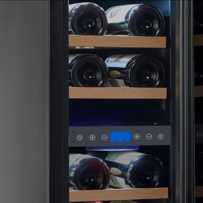 Винный шкаф CellarPrivate встраиваемый, двухзонный на 17 бутылок CP017-2T Винный шкаф CellarPrivate встраиваемый, двухзонный на 17 бутылок CP017-2T