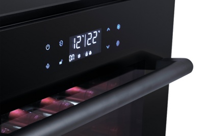 Винный шкаф Temptech SOMZ45SB