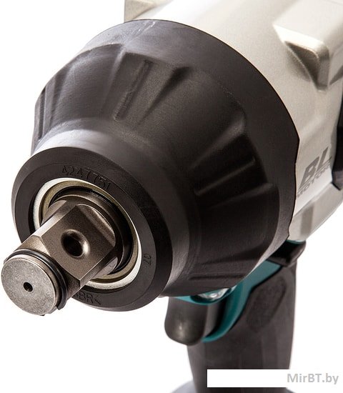 Ударный гайковерт Makita DTW1002Z (без АКБ) Ударный гайковерт Makita DTW1002Z (без АКБ)